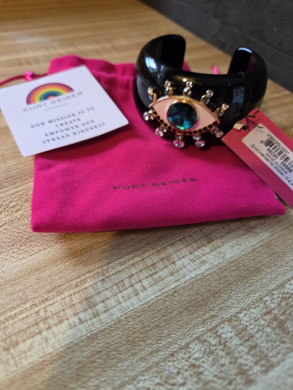 Kurt Geiger NWT Black Acrylic Chunky Evil Eye Bracelet W/Dustbag